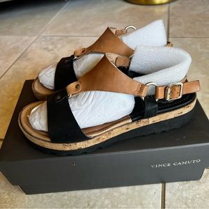 VINCE CAMUTO tan leather sandals